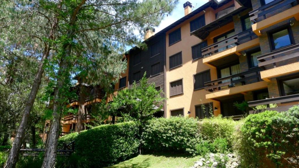 Ap Gramado Knorrville - 2 Dorm Com Lareira, Calefacao E Sacada Eksteriør billede